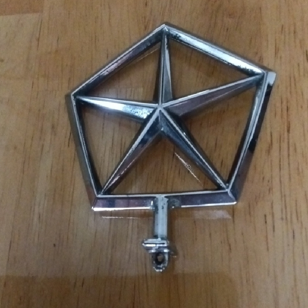 Vintage Chrysler Hood Ornament 1980s - Picture 2 of 2